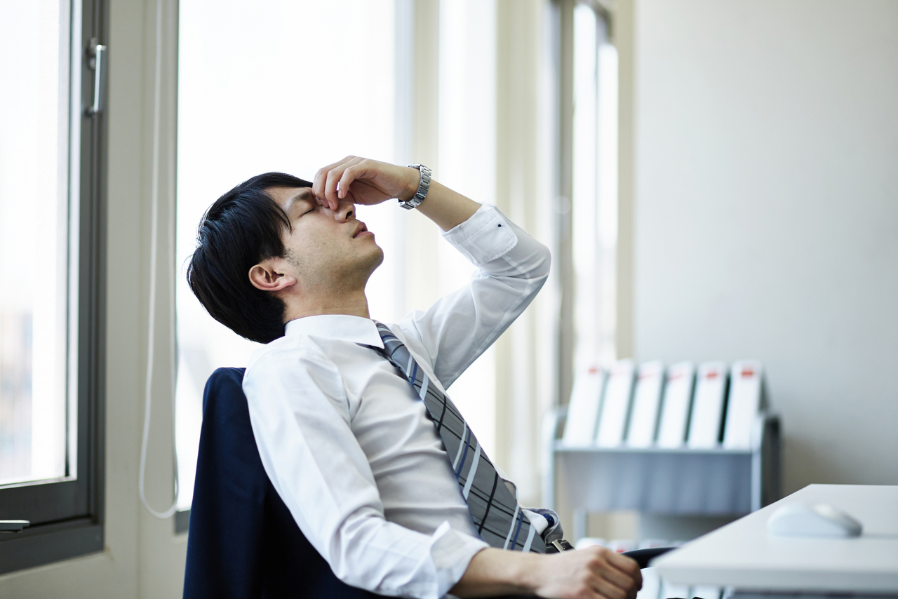 結婚への迷いや不安を感じている男性