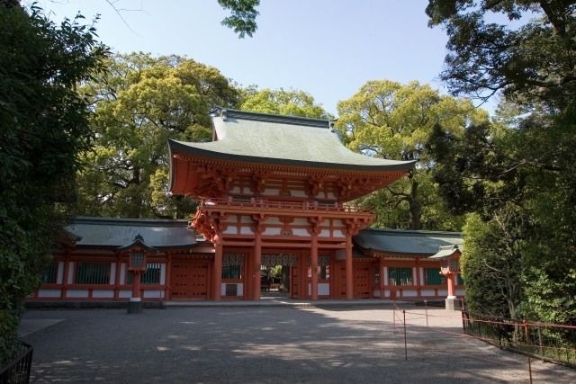 1. 大宮氷川神社｜縁結びのご利益と美しい参道で、自然な会話が生まれる